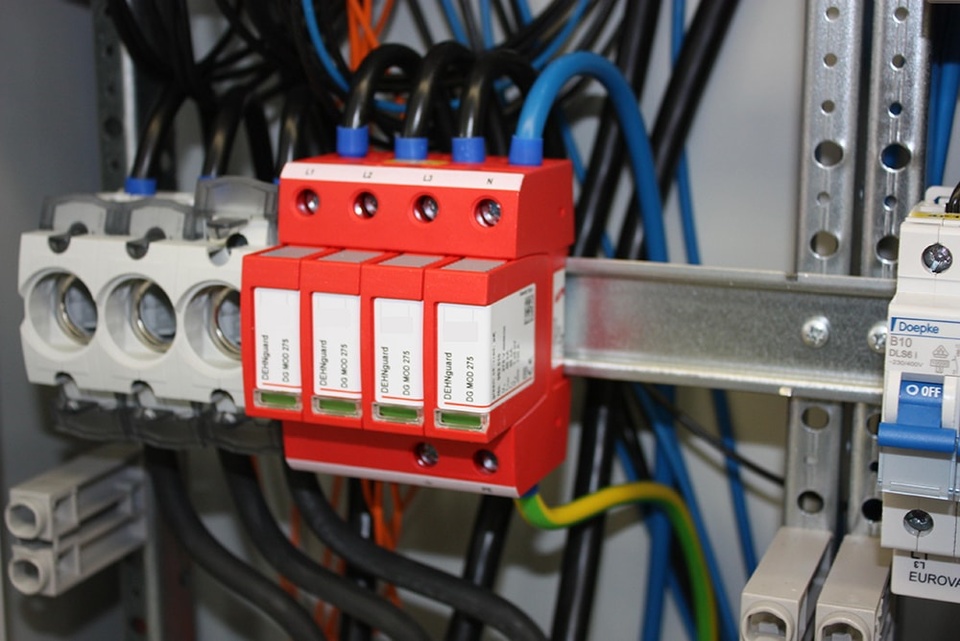 U berspannungsschutz bei Elektrotechnik Steigerwald e.K. in Schöllkrippen
